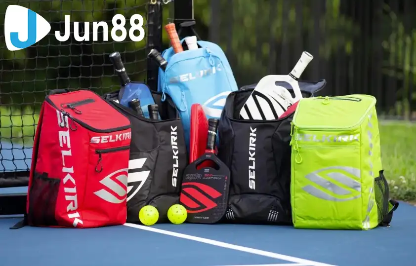 Chọn balo pickleball đúng giúp bảo vệ vợt, giày và đồ cá nhân hiệu quả hơn Chọn balo pickleball đúng giúp bảo vệ vợt, giày và đồ cá nhân hiệu quả hơn