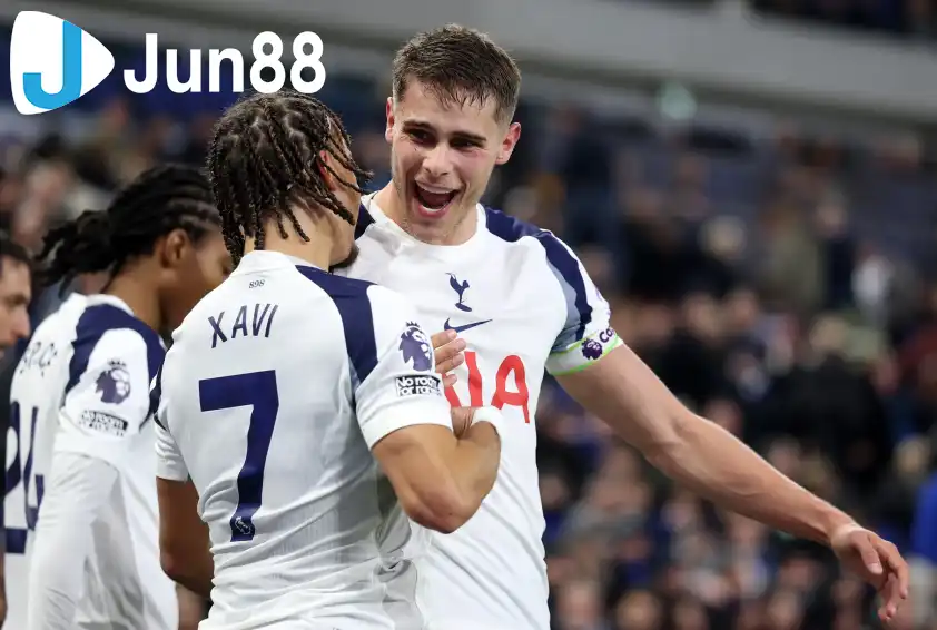 Tottenham được dự đoán sẽ tìm lại chiến thắng khi tiếp đón Copenhagen. Tottenham được dự đoán sẽ tìm lại chiến thắng khi tiếp đón Copenhagen.